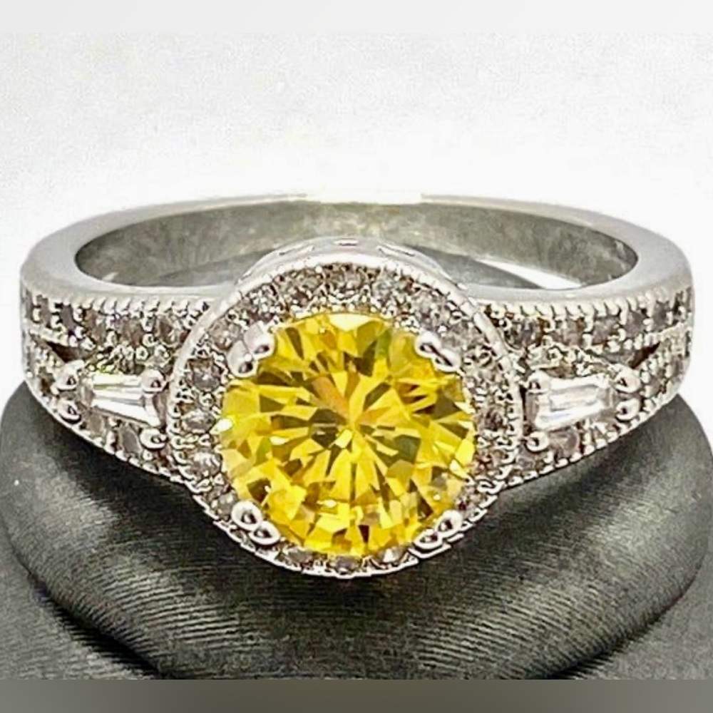 1.25ctw Citrine and White Sapphire Ring Size 8